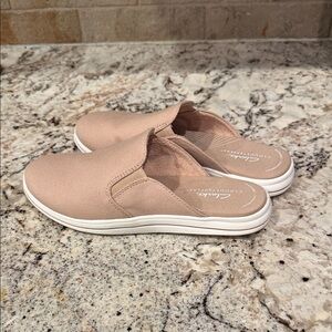 Clarks Women's Blush Mules